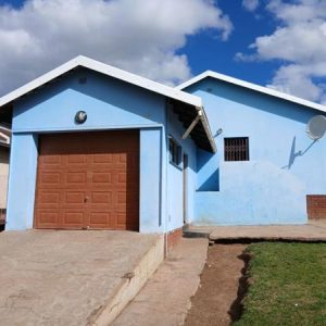 Charming 3-Bedroom Standalone House with Lock-Up Garage